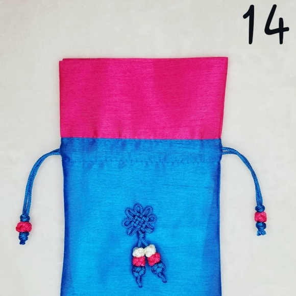 4 for $20 Handmade Korean Style Mini Pouch - Picture 7 of 8